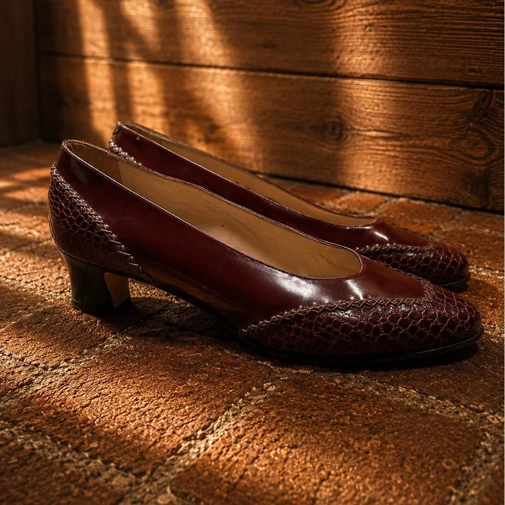 Bally Ardsley Leather Croc Embossed Whipstitch Block Heel Pumps 7M Italy Luxury